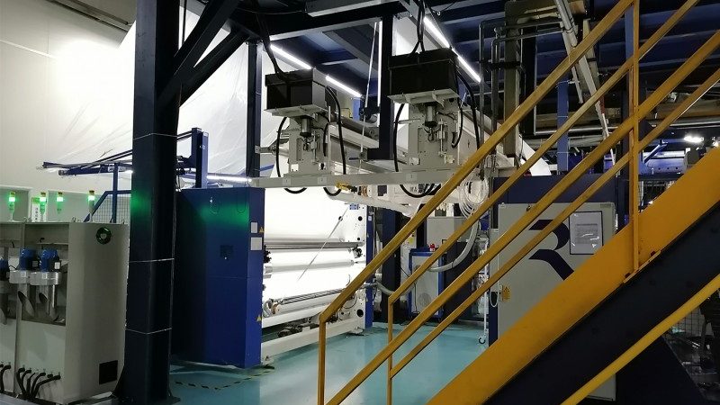 选择加盟代理的贴标机品牌，首先要了解其品牌实力。可以从以下几个方面进行考察：